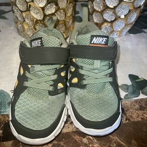 Nike Free Run 2 "Oil Green/Monarch/Sequoia/Wheat Gold" Preschool Boys'